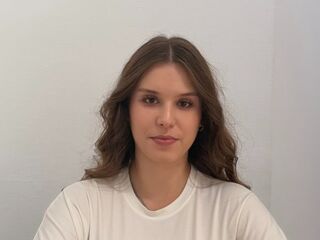 camgirl masturbating with vibrator FlorineDazzi