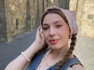 cam girl masturbating with dildo GlindaSankar