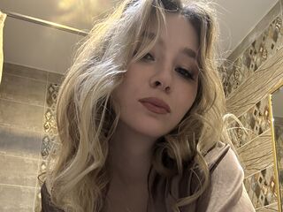 cam girl live GwendolineMoore