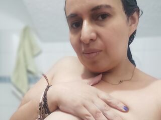 adult cam show IbannaBely
