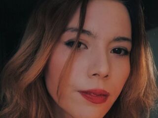 cam girl playing with vibrator IrinaDemetro