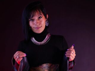 camgirl showing pussy JessaLazcano