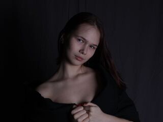 camslut fingering pussy JesseniaLitt