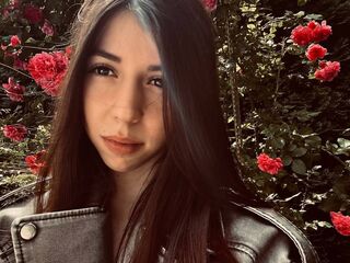 naked cam girl JolynHouts