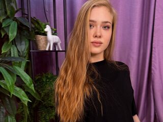 fingering cam girl JuliMiu