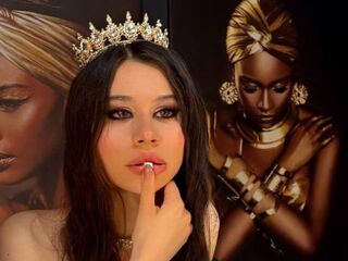 camgirl playing with vibrator KarenEstrada