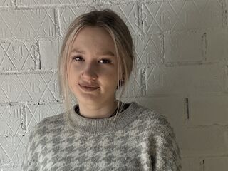 naughty webcamgirl KarynMcguire