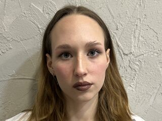 camwhore spreading pussy KatrinJons