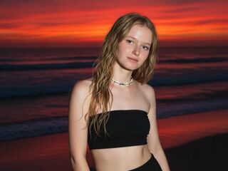 camgirl showing tits KeilaSmiekowski