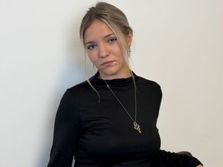 hot cam girl fingering pussy KeiraTullier