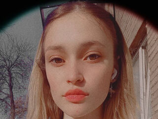 fingering girl chat KendalSommella