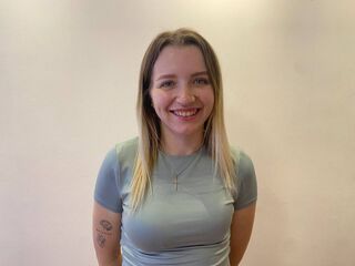 camgirl masturbating with sex toy KendallKrus