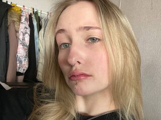 camgirl showing tits KennaFreidkin