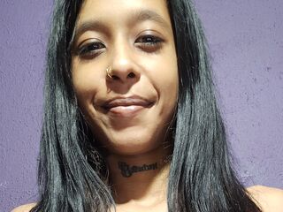 hot cam girl spreading pussy KiaraSing