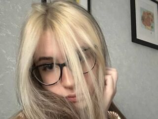 camgirl livesex KiraRihand