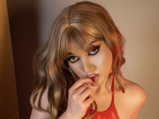 naughty camgirl masturbating with vibrator KristalBluee