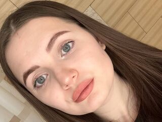 cam girl masturbating with dildo LauriMaynor