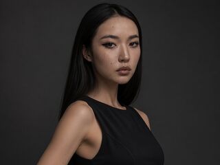 masturbating webcamgirl LeeanneBossley