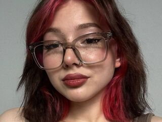 naked camgirl photo LessyGrayce