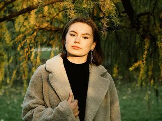 sexy webcamgirl LinnDegnan