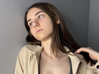 cam girl showing tits LinnGriff