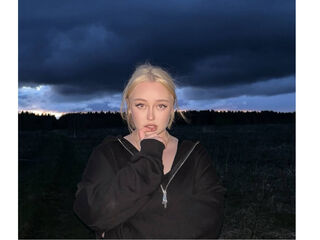 naked girl with cam masturbating LitaBloom