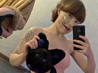 hot strip tease webcam LunaWillson