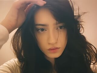cam girl playing with vibrator MaddieSunflower