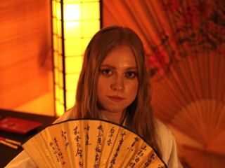 chatroom webcam photo MandiKressierer