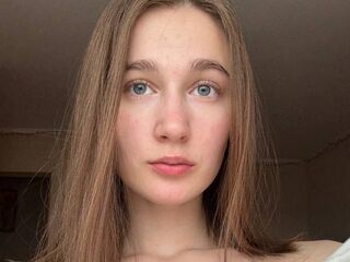 naughty camgirl masturbating with dildo MarcelineLeja