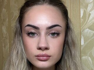 shower webcam MellieSchultze