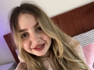 naked camgirl picture MilaLa