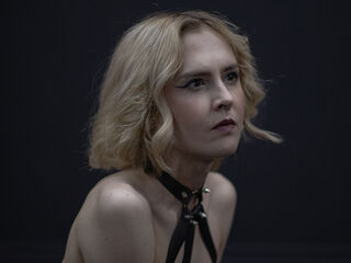 naked girl with cam masturbating MilaVeyra