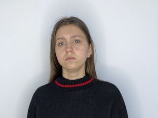 naked camgirl photo MiriamWhitener