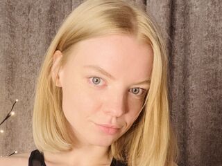 camgirl fingering pussy MoiraBaumgartel