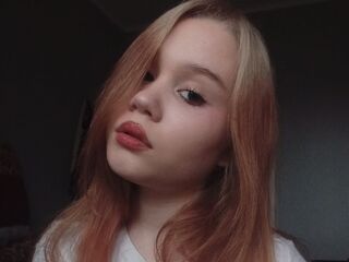 cam girl masturbating with vibrator NicoleBruk