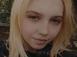 camslut webcam video NoreenHence