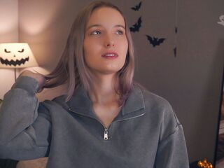 naked girl with webcam masturbating with vibrator RessieKaua