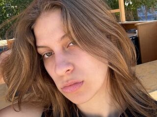 closeup cam RhiannonLinko