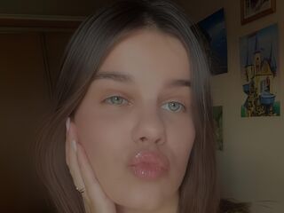 nude webcam girl photo RicardaErisman