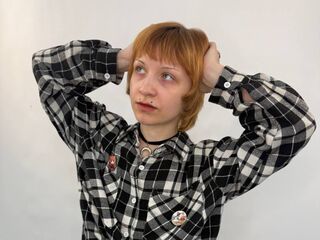 camgirl playing with vibrator RutheMcclure