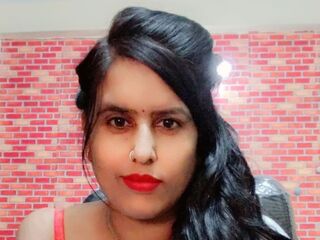 topless cam girl SaraConway