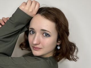 cybersex chat room SaundraTowler