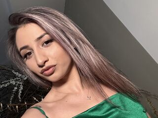 naked webcam girl photo SerayaRose