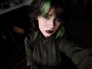 cam girl chatroom ShadowBelle
