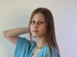 camwhore spreading pussy ShaylaKeywan