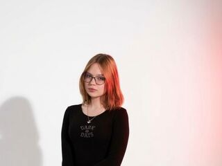 fingering girl webcam  SuzanGoldstein