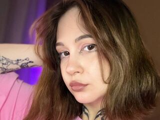 topless webcam girl TobiRoback