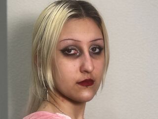 camslut fingering shaved pussy VictorinaHarvest