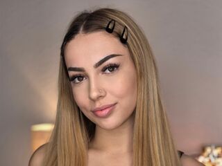 camslut showing tits ZaraPlaya